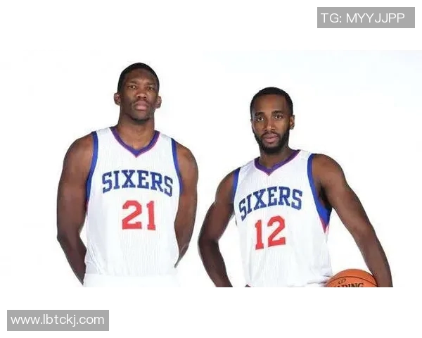 当足球明星尝试挑战篮球赛场该如何调整策略和技巧 当足球明星尝试挑战篮球赛场该如何调整策略和技巧